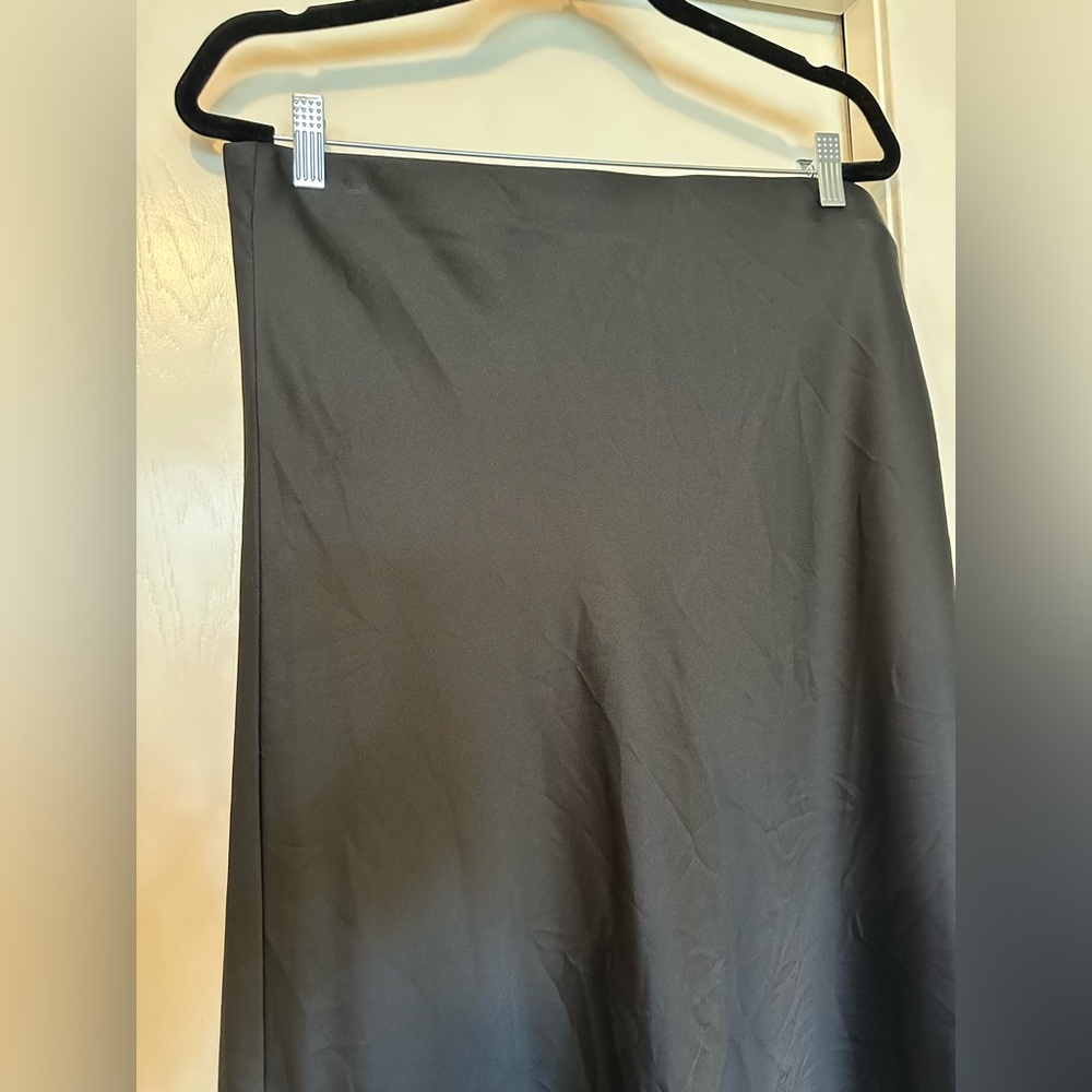 LOFT Black satin Midi Skirt - Picture 2 of 7